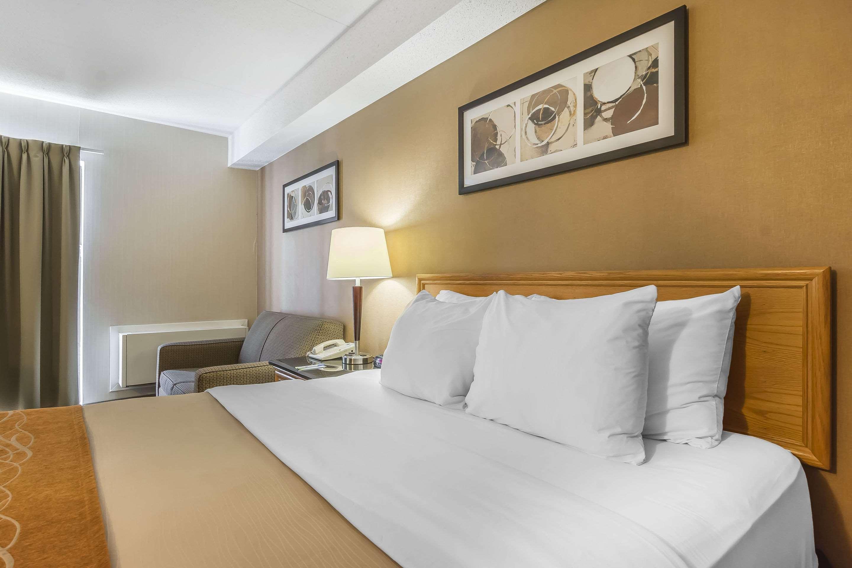 Comfort Inn Cobourg Bagian luar foto