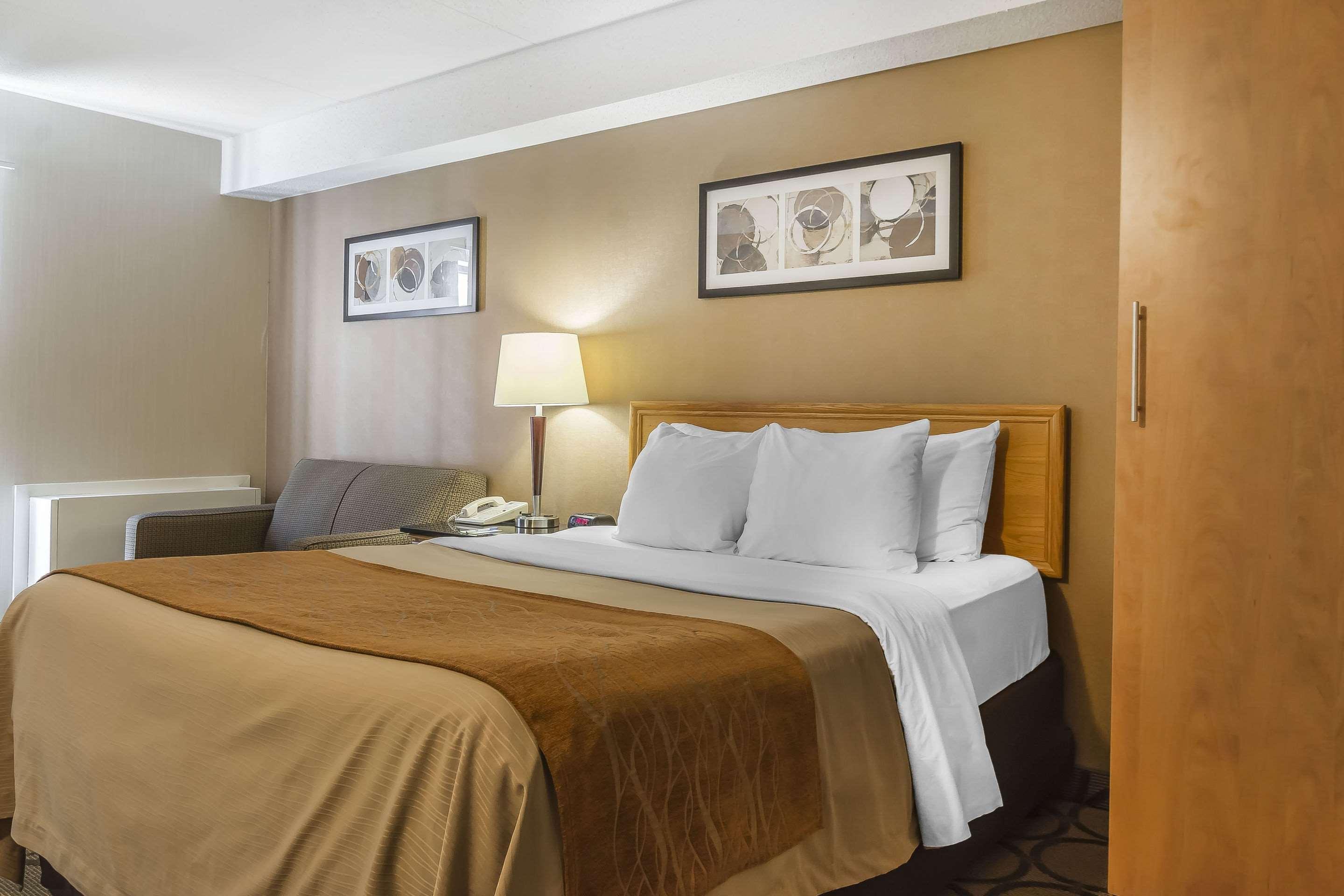 Comfort Inn Cobourg Bagian luar foto