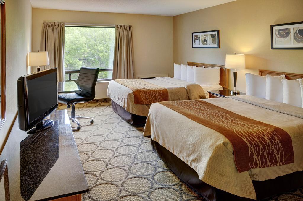 Comfort Inn Cobourg Bagian luar foto