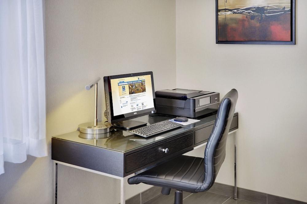 Comfort Inn Cobourg Bagian luar foto