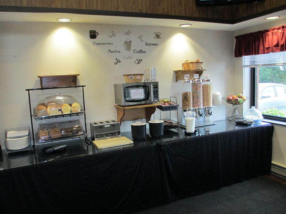 Comfort Inn Cobourg Bagian luar foto